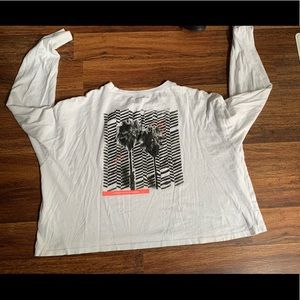 Hollister White long sleeve crop top